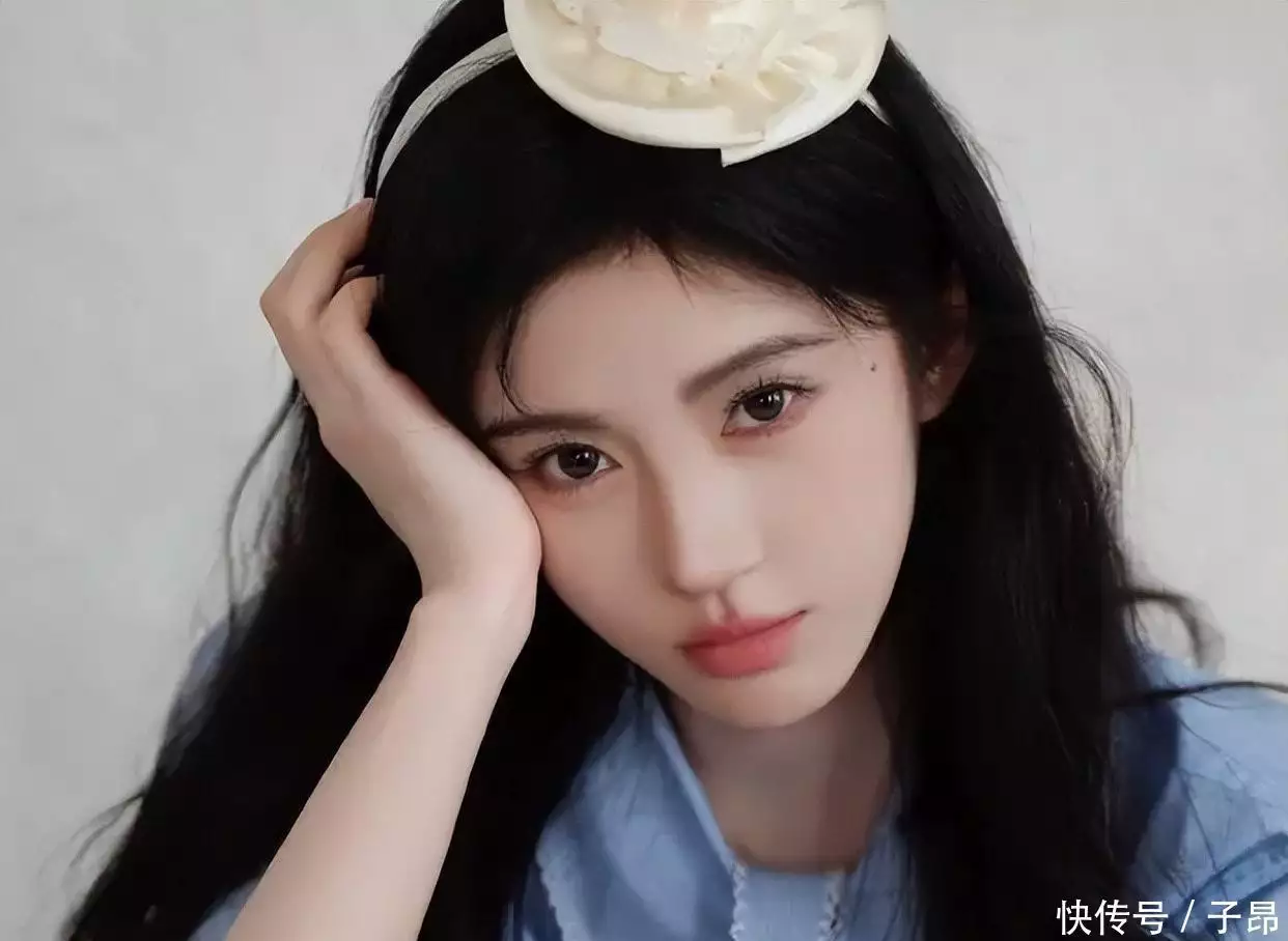 美女解约事件_国民男友卷入_明星黑料太多,